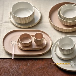 Bauscher Playground NARA hrnek 0,32 l reliéf černo/bílý