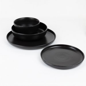 SVING Mělký talíř FUTURE BLACK 27 cm, černý porcelán